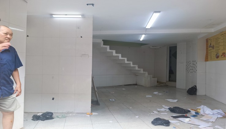 Cho thuê làm Quán cơm, Phở, hàng ăn  phố Chân Cầm ( góc Phủ Doãn), 30m2 - 2 T, MT 4m  - Giá 24 Triệu